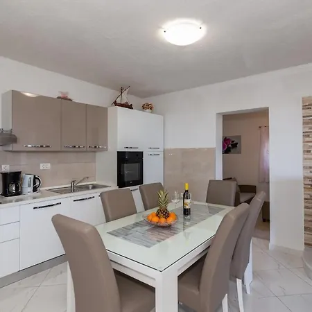 Navis Sea View Apartment With Pool Makarska Exterior photo