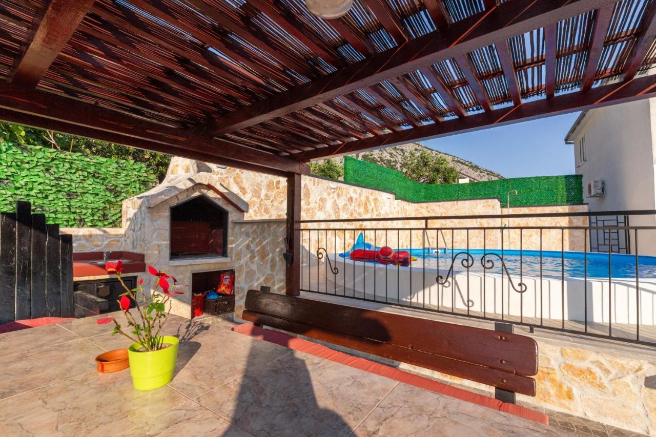 Apartment Navis Sea View With Pool Makarska