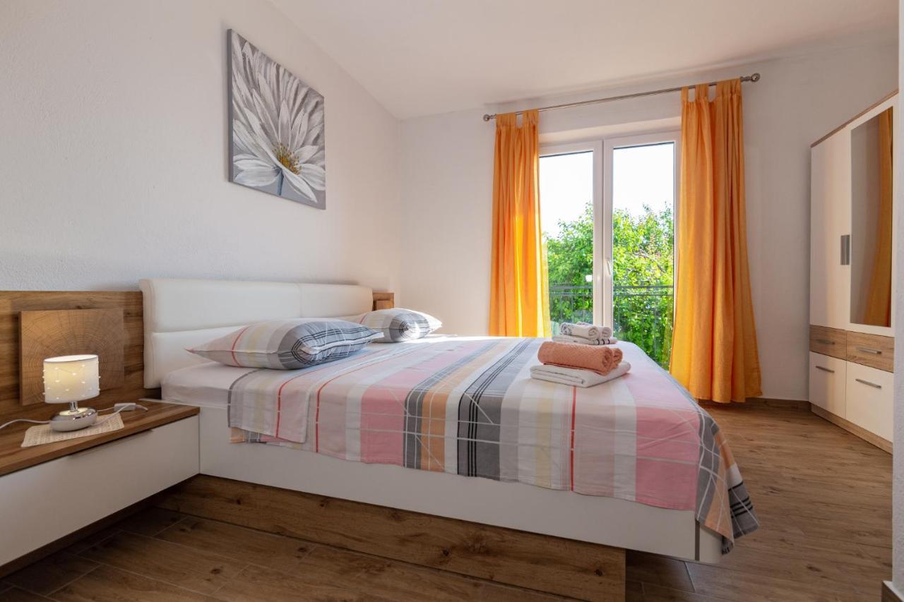 Appartement Navis Sea View With Pool Makarska